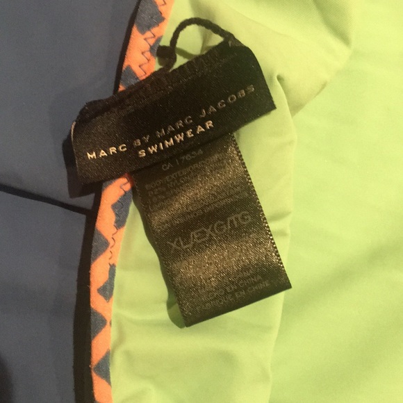 Marc Jacobs one piece swimsuit two tone worn once - Picture 4 of 6